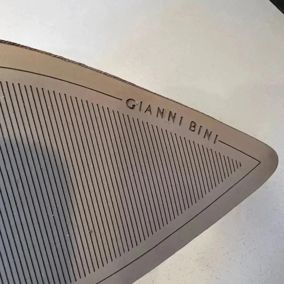 Gianni Bini Brown Heels Size 10 - Picture 13 of 14